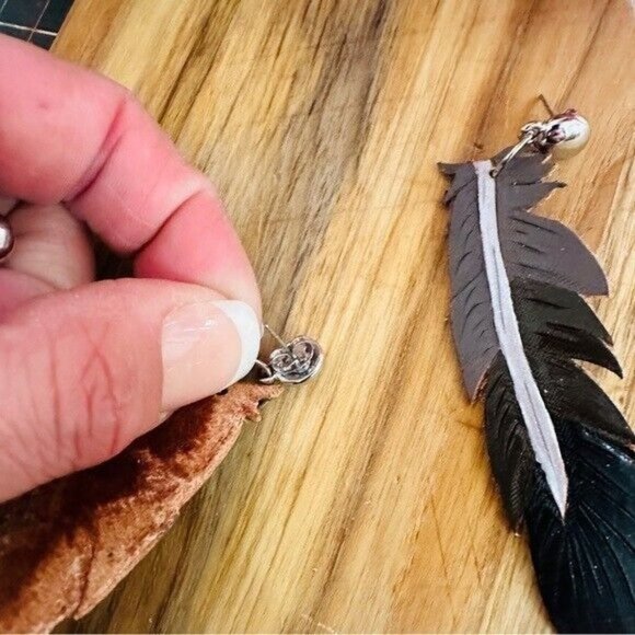 BOHO / Western Hand Made Tooled Leather Feather Earrings - Picture 2 of 5
